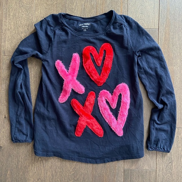 ❤️4 for $25❤️ Girls Valentine’s‎ Day top size large - Picture 1 of 2